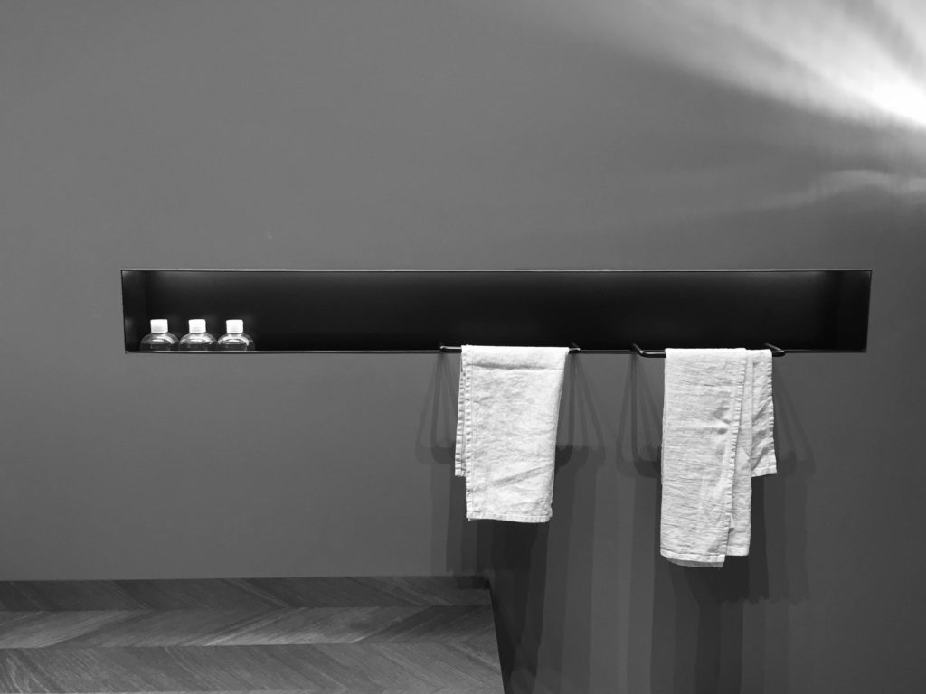 (c) Karine Interior Design